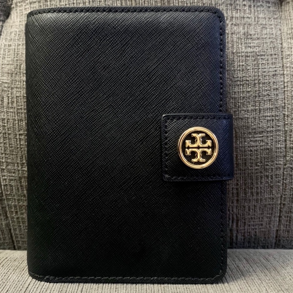 Tory Burch Robinson French Fold Saffiano Wallet